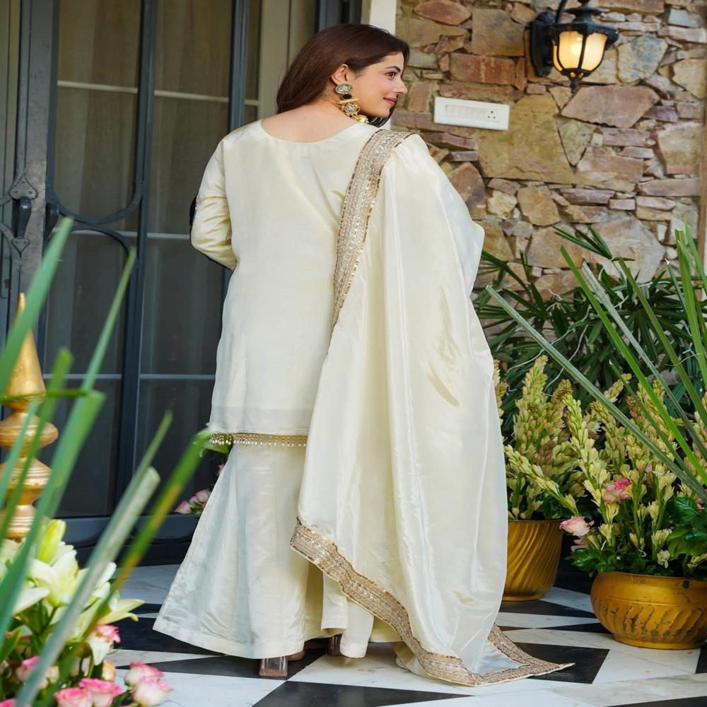 Off White Dhurandhar