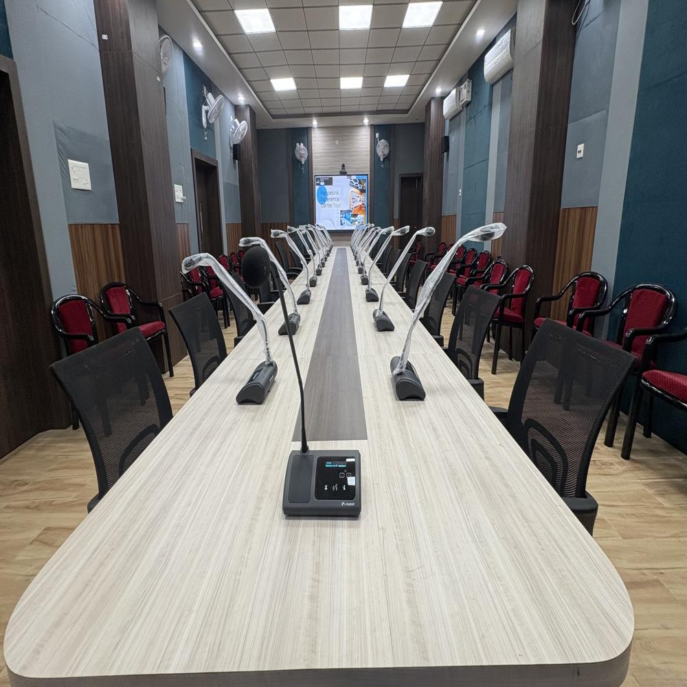 Wireless Conference System Chairman And Delegate Units Peoplelink - Color: Black With Silver Accents