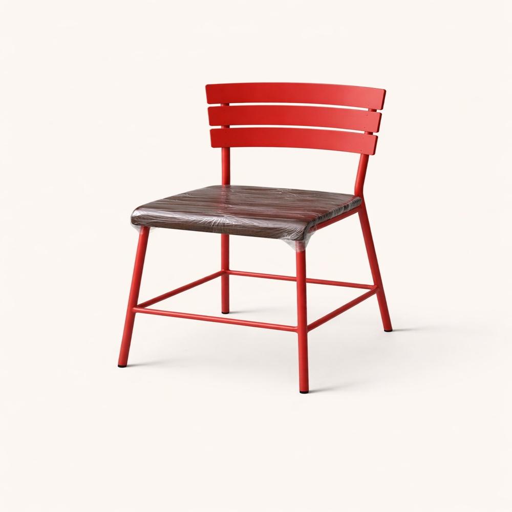 Tres Ms Chair