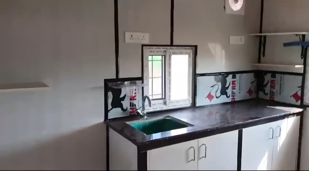 FARM HOUSE CABIN 20X20