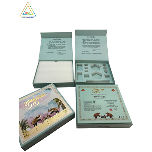 Magnetic Rigid Boxes With Foam Inserts