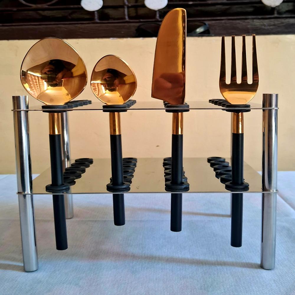 SS Cutlery Set Of 24 With Stand