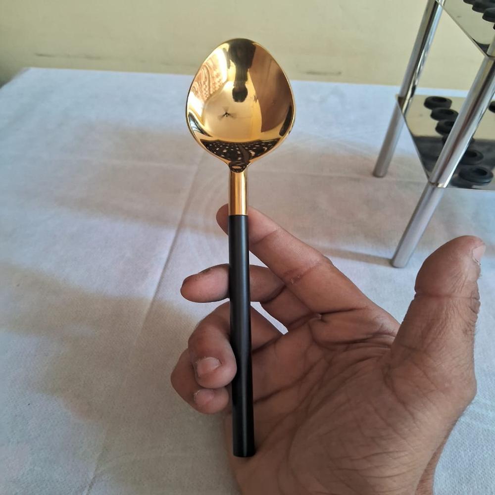 SS Cutlery Set Of 24 With Stand