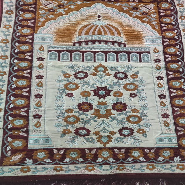 Muslim Prayer Mats - Polyester Fabric , Woven Jacquard Style For Home Furnishing And Bedroom Decoration
