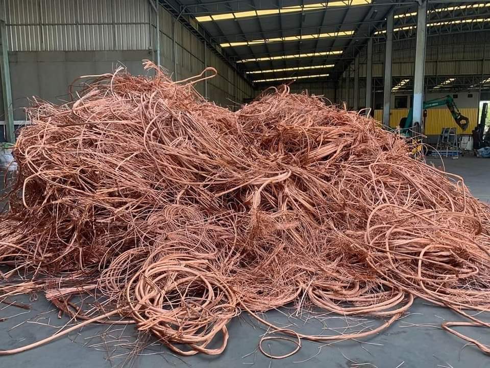 Copper Wire Scrap - 99% Purity, Standard Size , Golden Color, Non-alloy Copper Sections