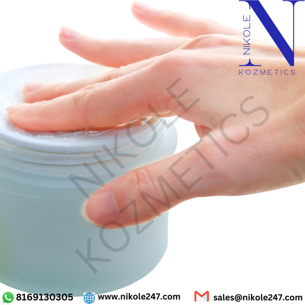 Strobe Cream - Attributes: Smudge Proof
