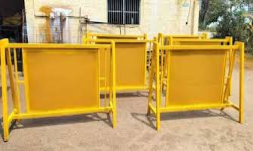 Road Safety Barricade Stand - Color: Yellow