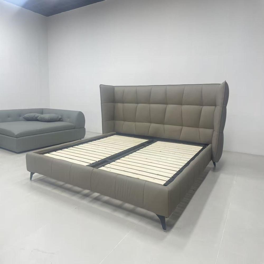 Modern Luxury Leather Upholstered Platform Bed
