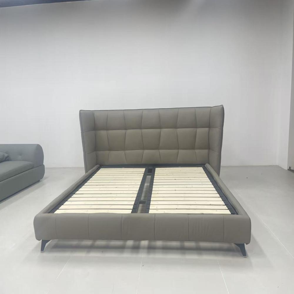 Modern Luxury Leather Upholstered Platform Bed