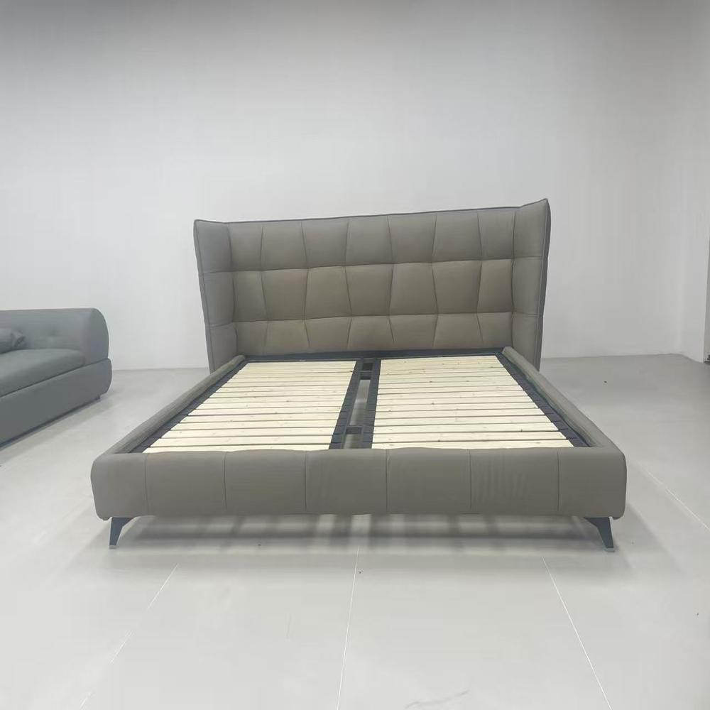 Modern Luxury Leather Upholstered Platform Bed