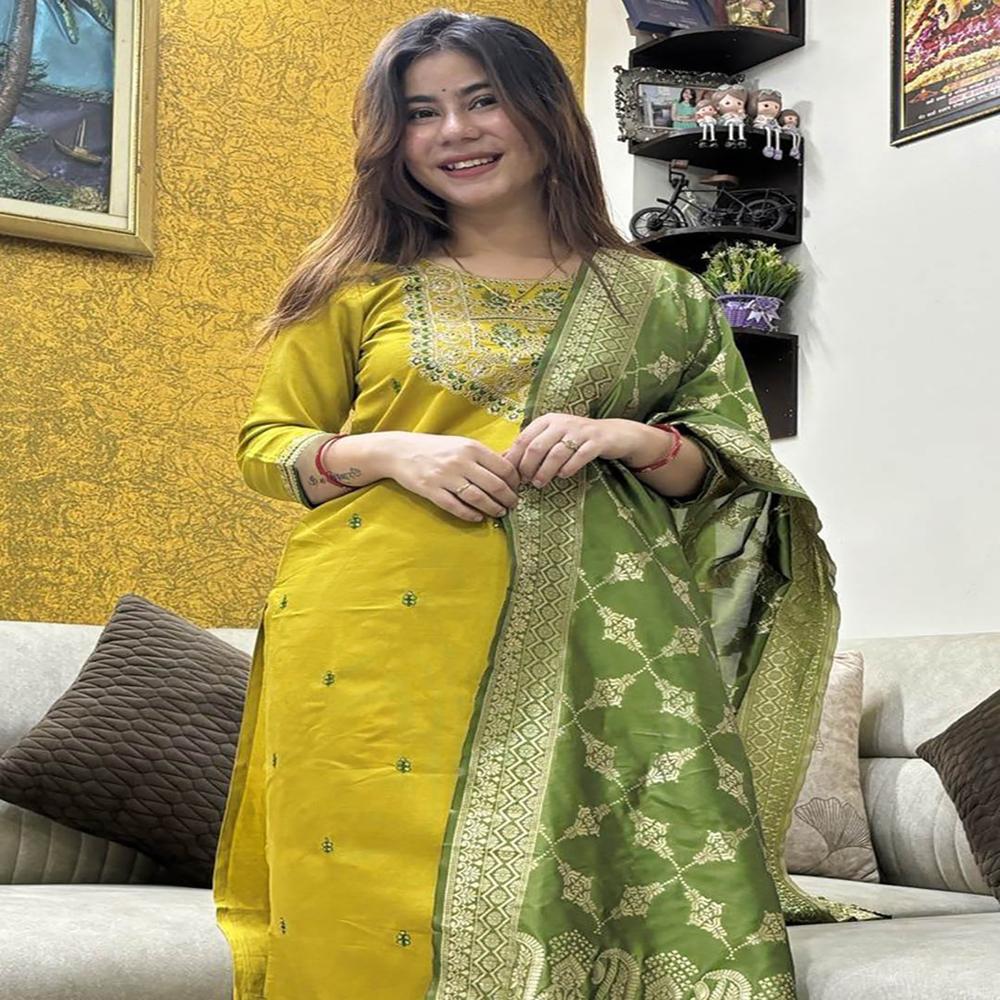 Patola Kurta Pant Dupatta Set - Bust Size: 32-40 Inch (In)