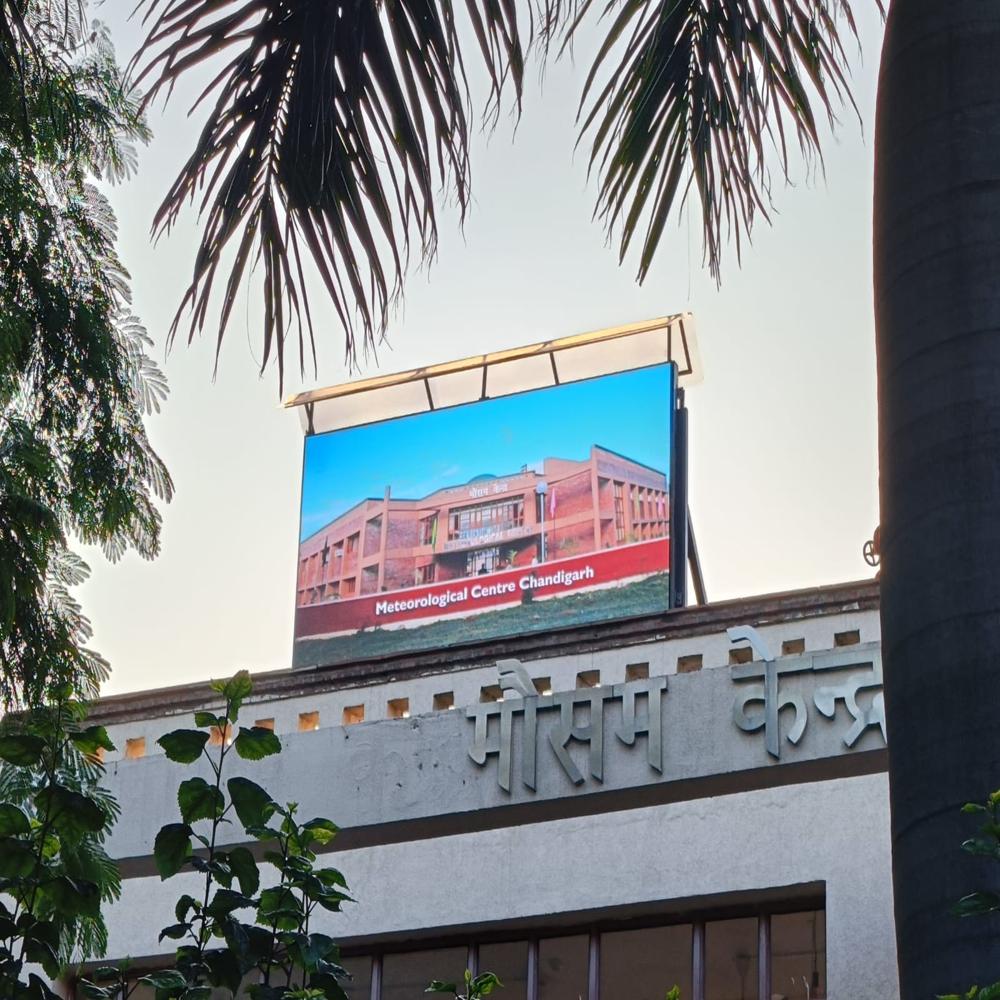 Portable Outdoor Video Wall Display
