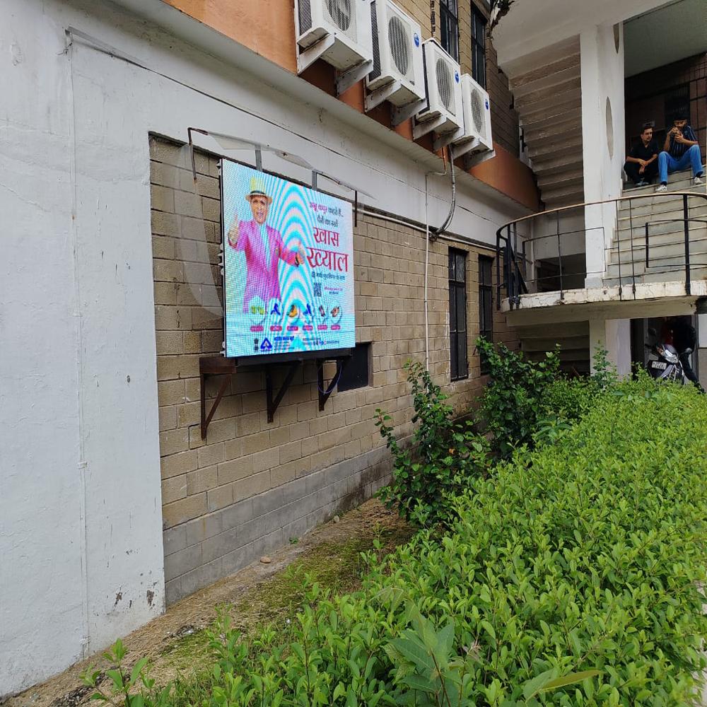 Portable Outdoor Video Wall Display