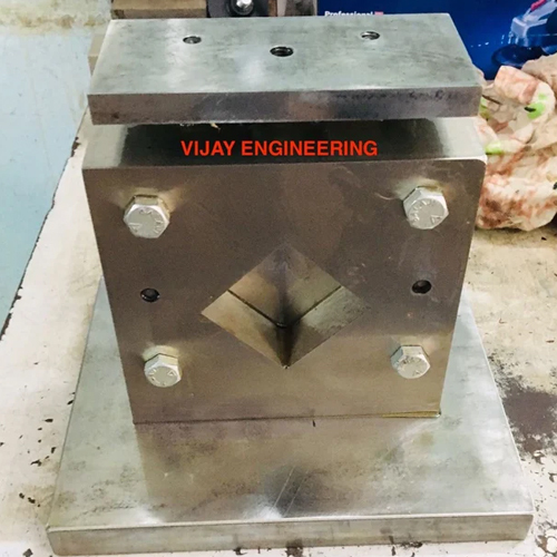 Pipe Cutting Die And Tool