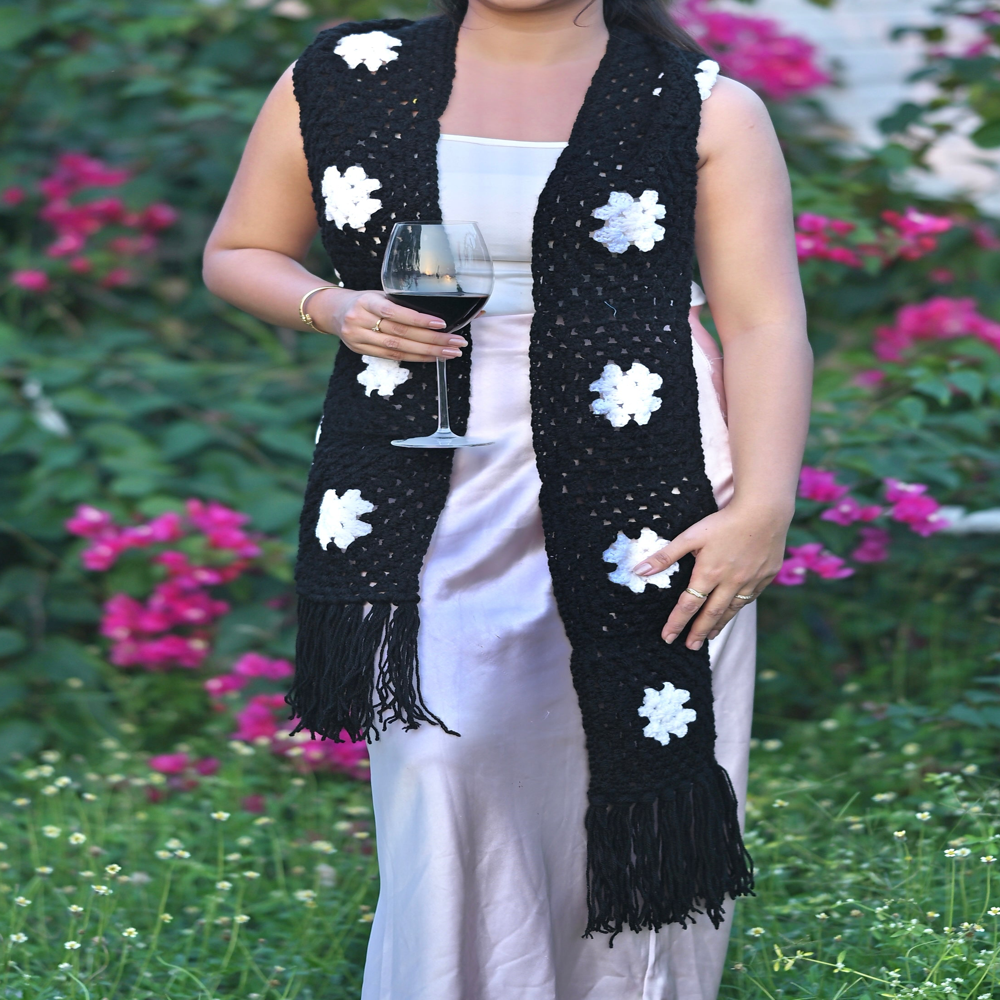 Ladies Vintage Knot Scarf