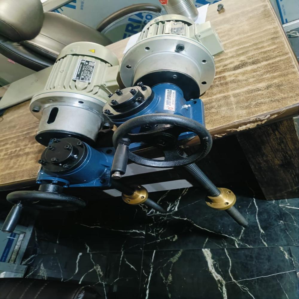 Mechanical Screw Jack - Durable Steel Construction, Heavy-duty Lifting Capacity, Adjustable Height Range