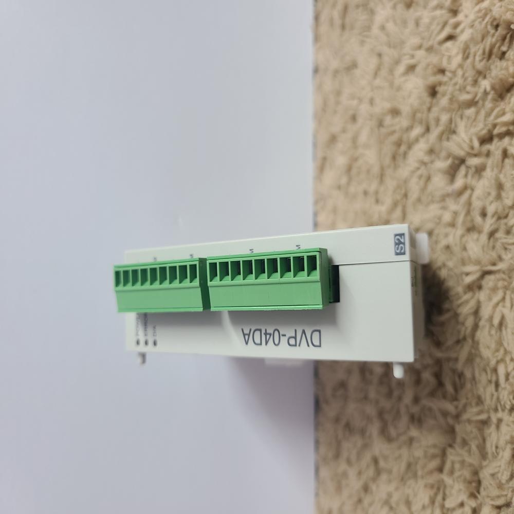 DVP04DA-E2 - Delta PLC