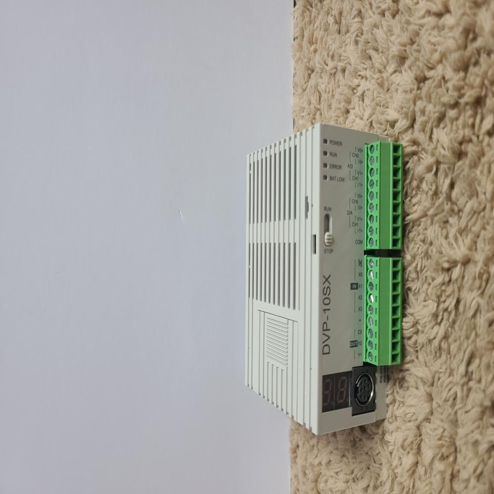 Dvp20ex200r - Delta Plc - Application: Industrial Machinery