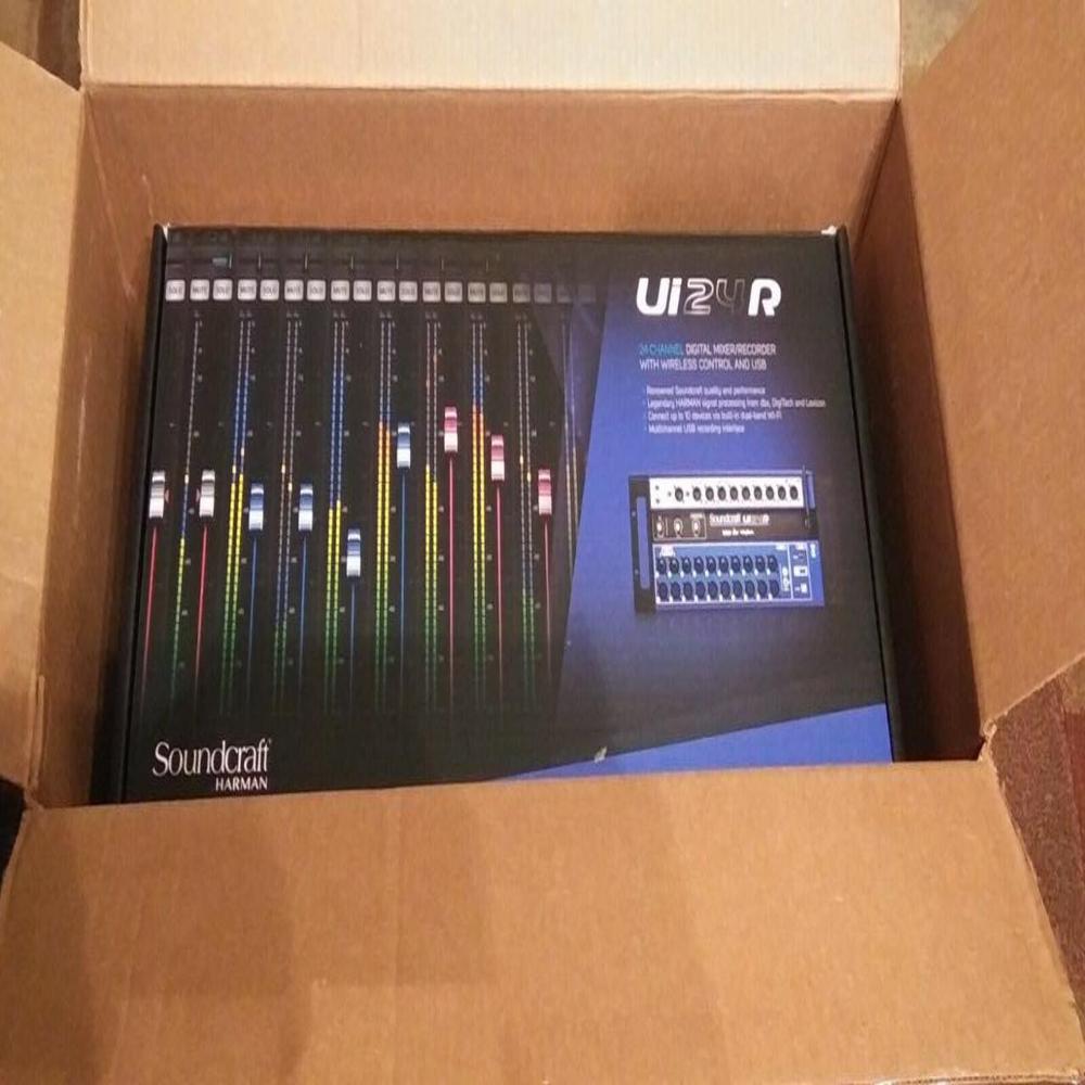 Soundcraft Ui24R 24-Channel Digital Mixer Multi-Track USB Recorder with Wireless Control