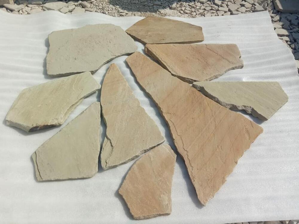 Natural uneven shape size cobbles yellow brown white for garden pathway or walkway decoration