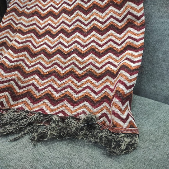 zigzag throw