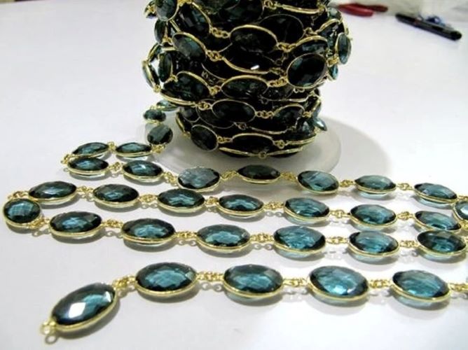 London Blue Topaz Quartz Oval Shape Bezel Connector Chain 10x13mm Size Chain