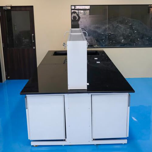 Modular Island Laboratory Benches