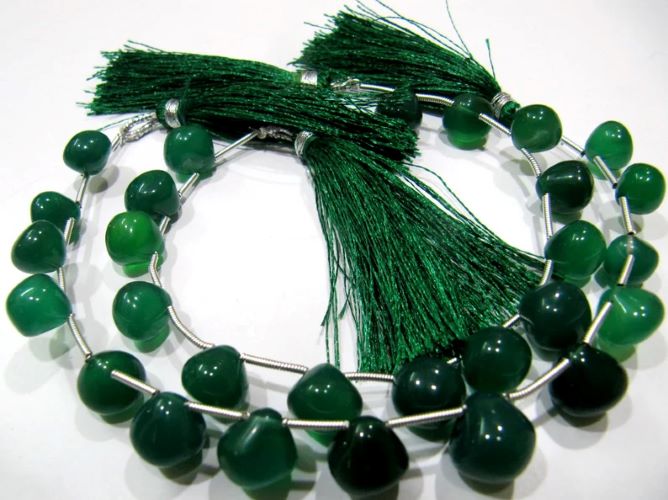 Natural Green Onyx Onion Shape Plain Smooth 9 - 10mm Size Side Drilled Beads Strand 8 Inches Long