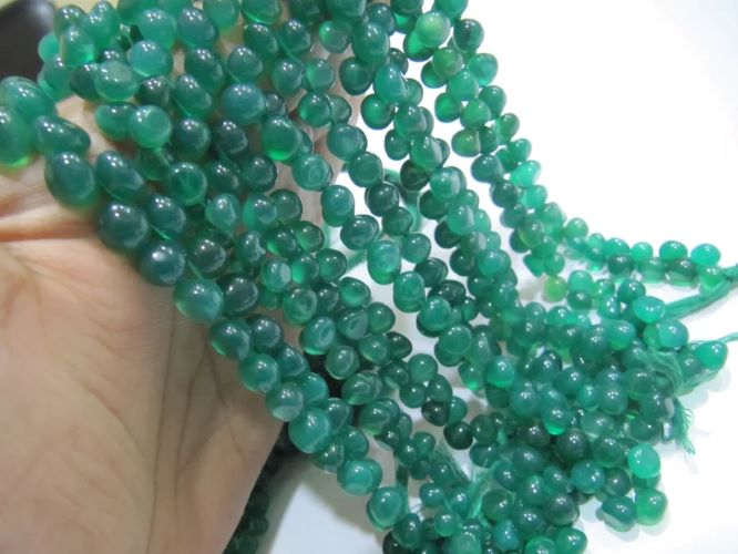Natural Green Onyx Onion Shape Plain Smooth 6 to 8mm Size Side Drilled Beads Strand 8 Inches Long
