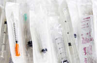 Syringes Packaging - Coating Type: Glossy