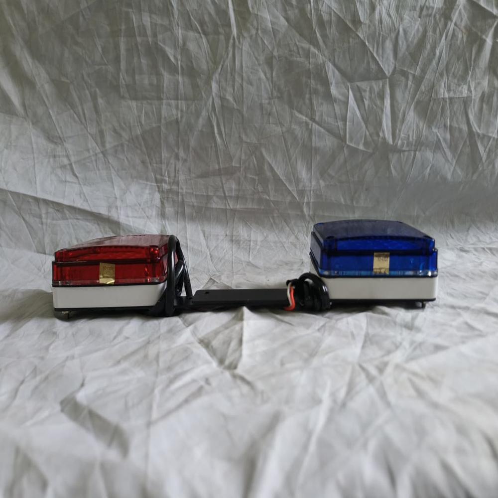 GSBL 31L Grand Bar Light , Square