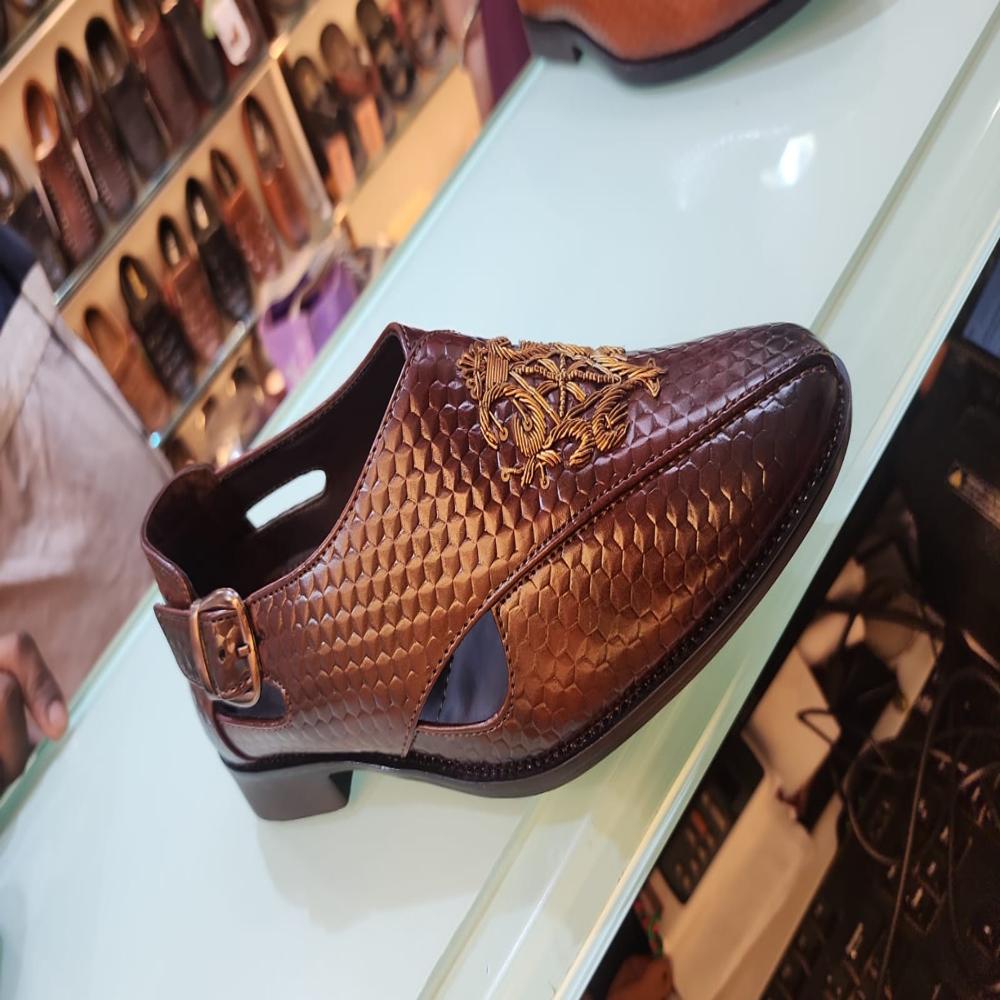 Mens Embroidered Peshwari Juti