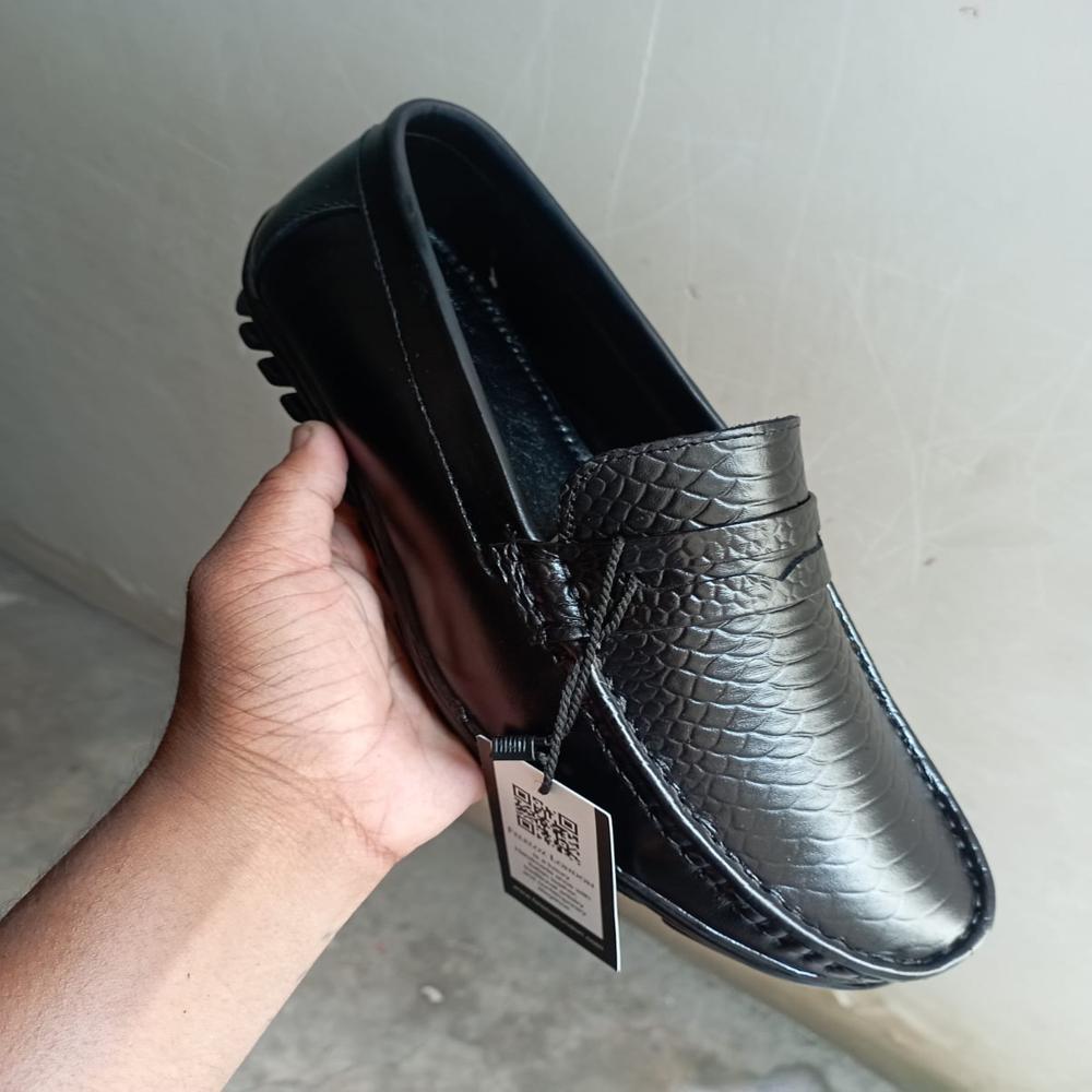 Mild Leather Loafer Shoes