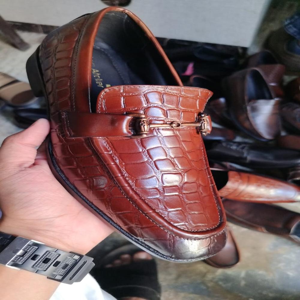 Men Casual Shoes - Color: Different Available