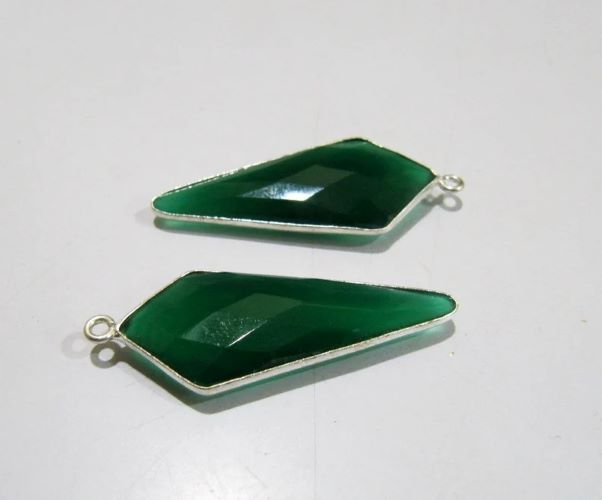 2 Pcs Natural Green Onyx Briolette Faceted 15x35mm Arrowhead charm pendant