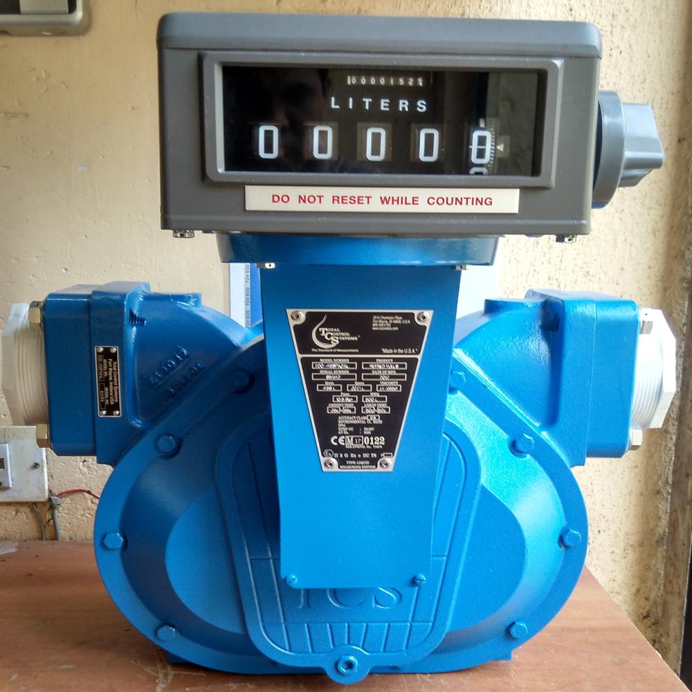 Rotary Type Flow Meter - Accuracy: 0.15% %