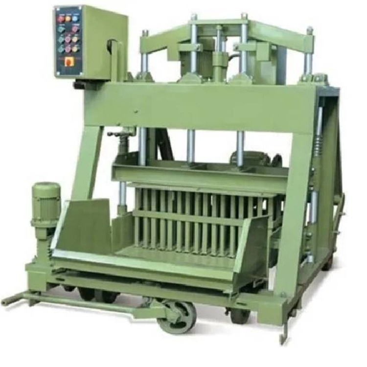 Hollow Block Making Machine - Voltage: 440 Volt (V)