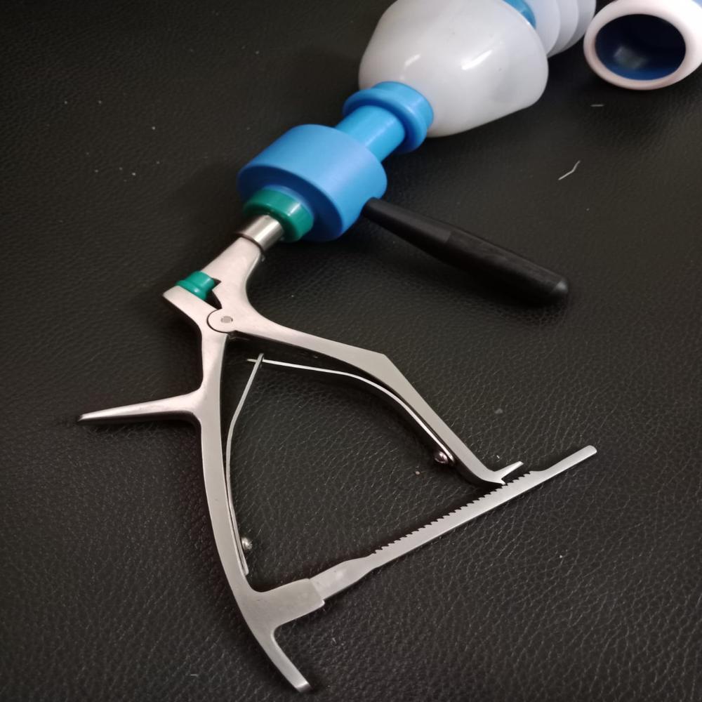 Mangeshkar Uterine Manipulator With Ratchet Handle