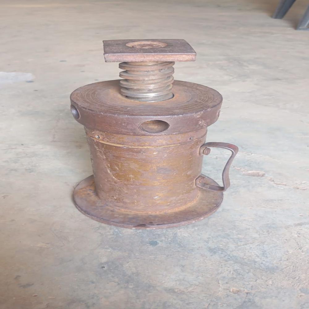Mild Steel With Polished Finish Mechanical Screw Jacks - Color: Black