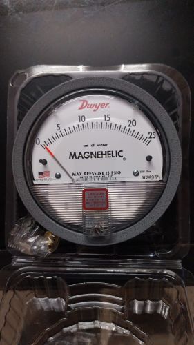 Dwyer Magnehelic Differential Pressure Gauge