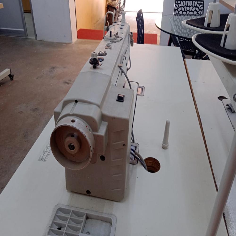 Juki Ddl 8100 B 7 Garment Sewing Machine - Color: Multiple