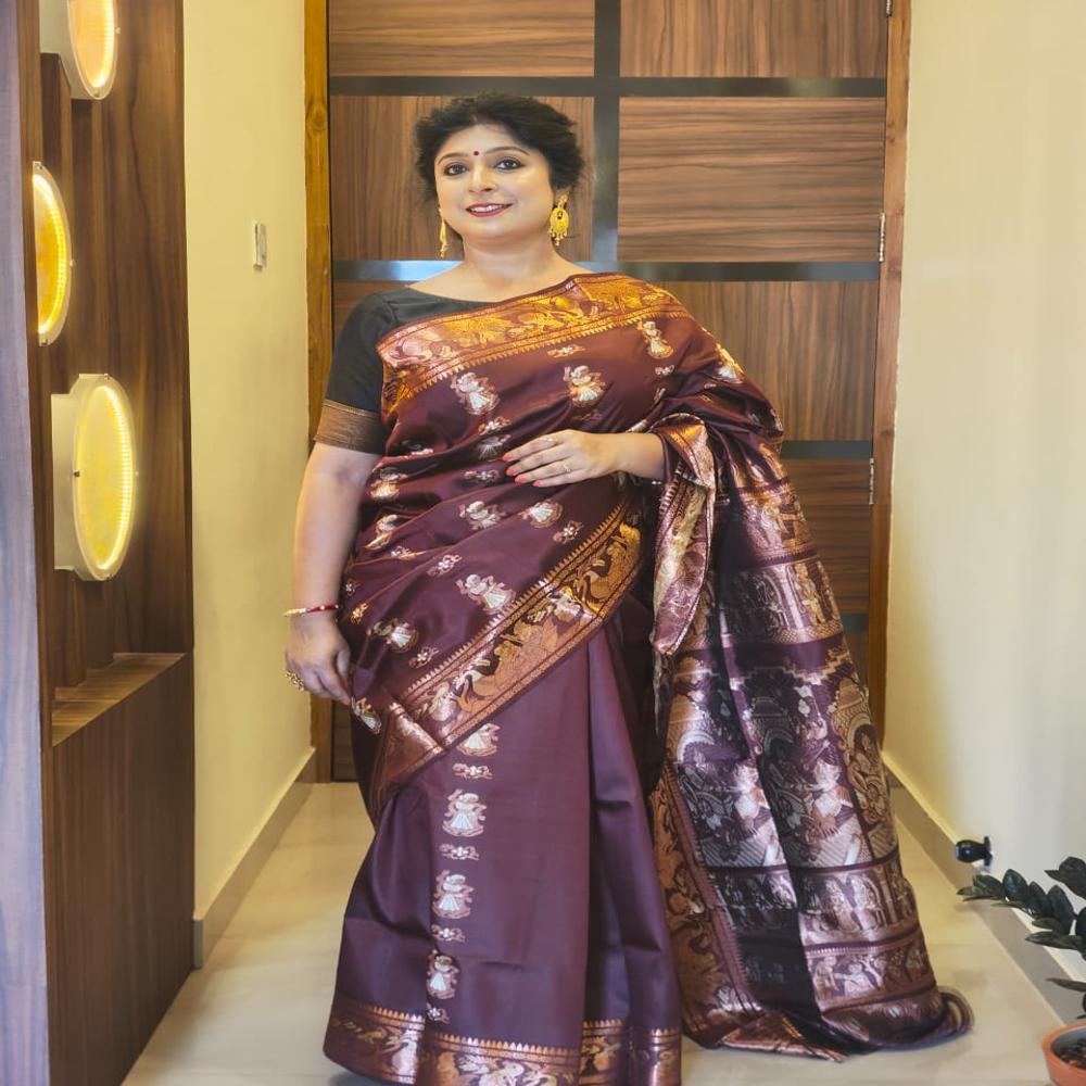 Coffee Coloured Swarnachari Saree - Gender: Female