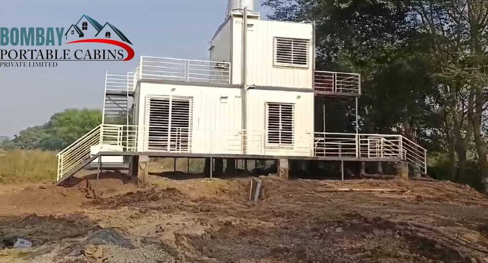 Farm House  Cabin - Color: All Colors