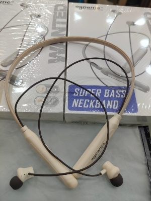 Neckband Headphones - Android Version: Yes