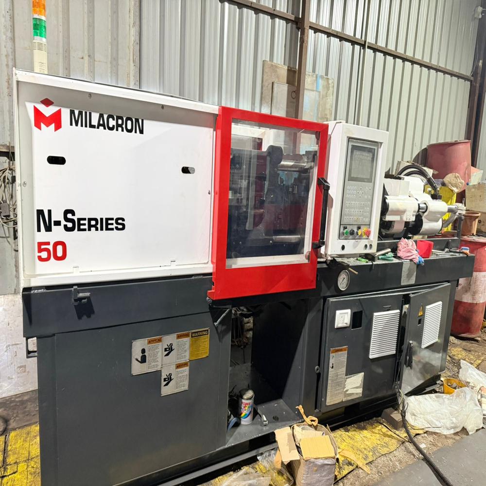Second Hand Plastic Moulding Machine 50 Ton - Capacity: 150 Ton/day