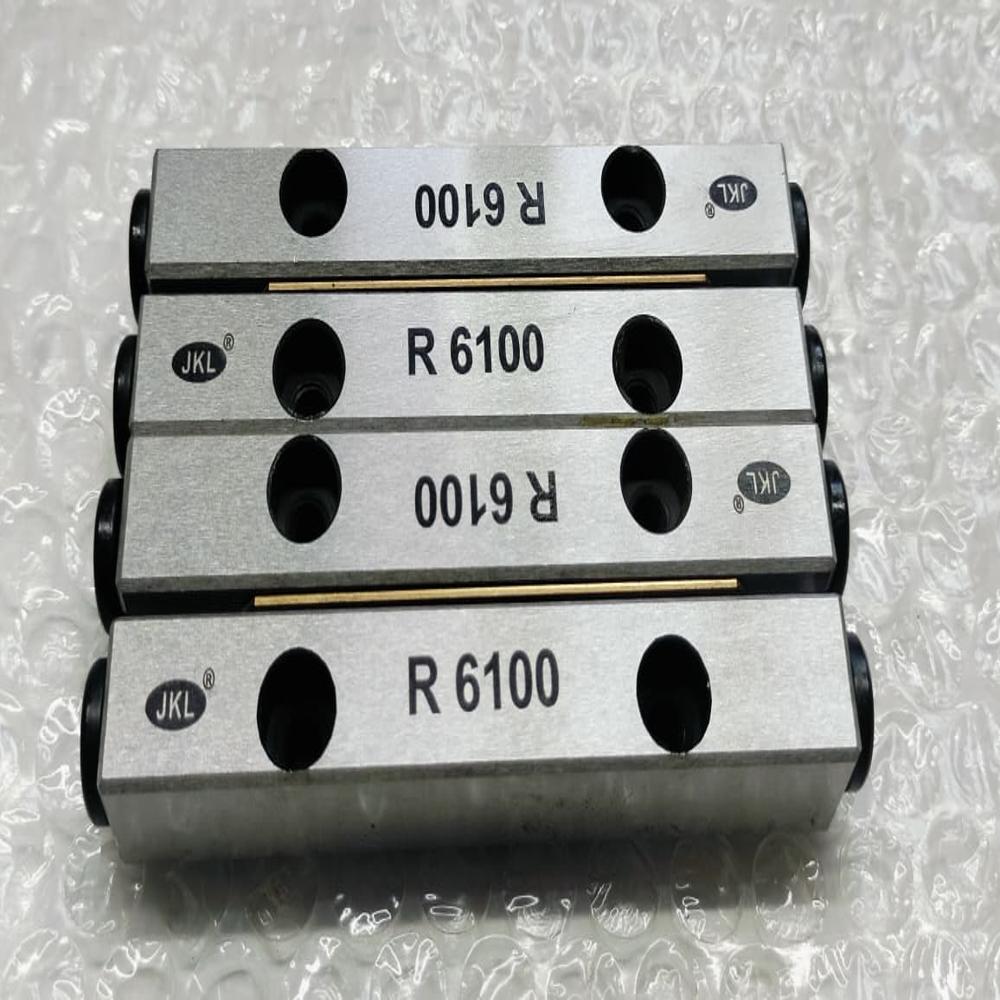 R 6100 X 7Z-Jkl Cross Roller Guide - Accuracy: Ultra-Precision