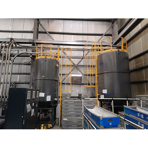 PLASTIC STORAGE SILO