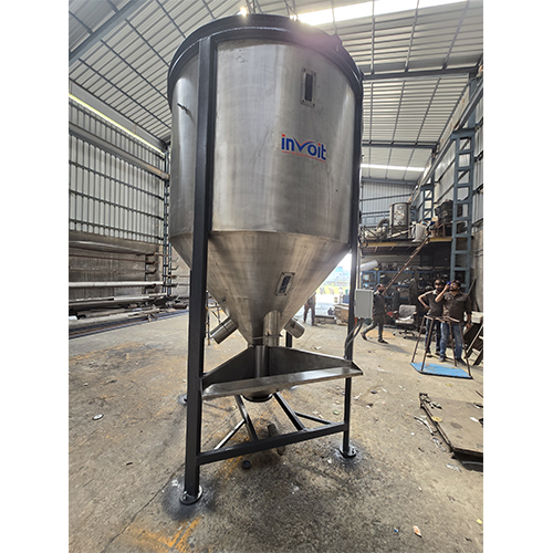6000 LTR VERTICAL MIXER