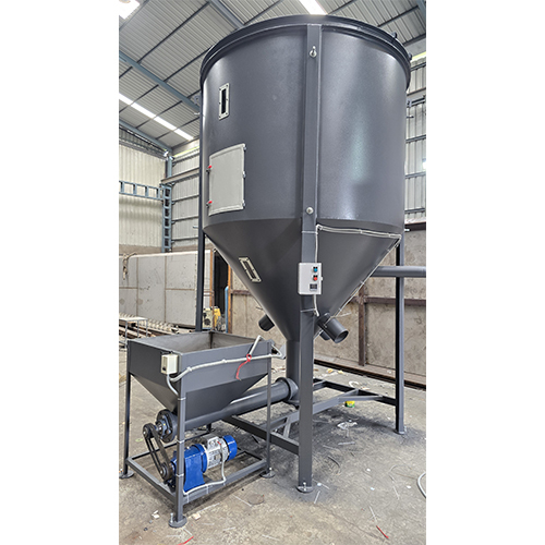 12000 LTR VERTICAL MIXER