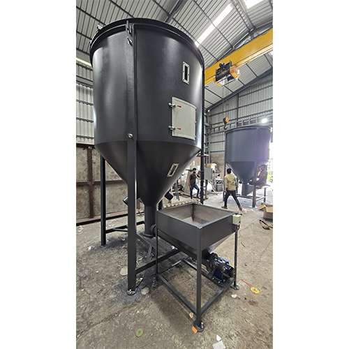 12000 LTR VERTICAL MIXER